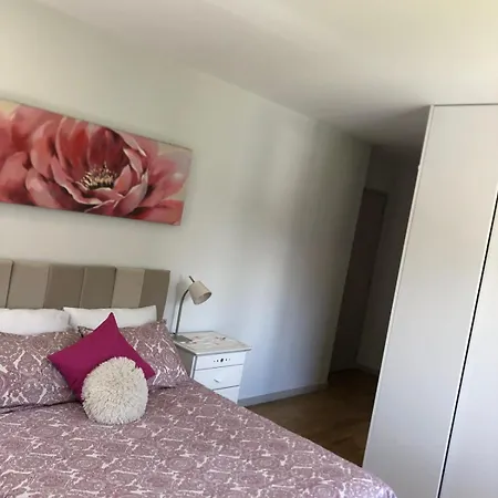 Esposende Central Room