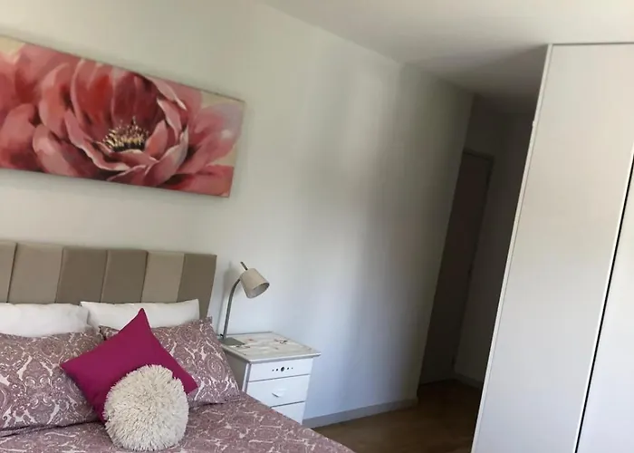 Esposende Central Room