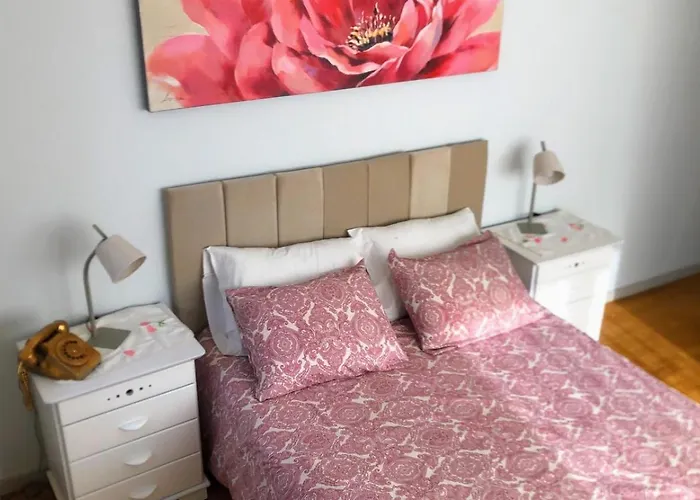 Esposende Central Room *